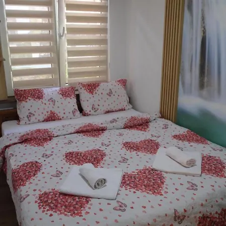 Mensa Apartman *